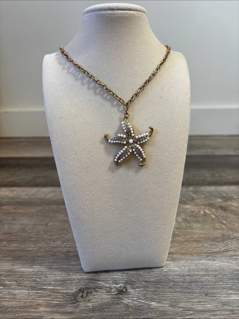 Vintage Gold Tone Starfish Pendant Necklace with White Bead Accents